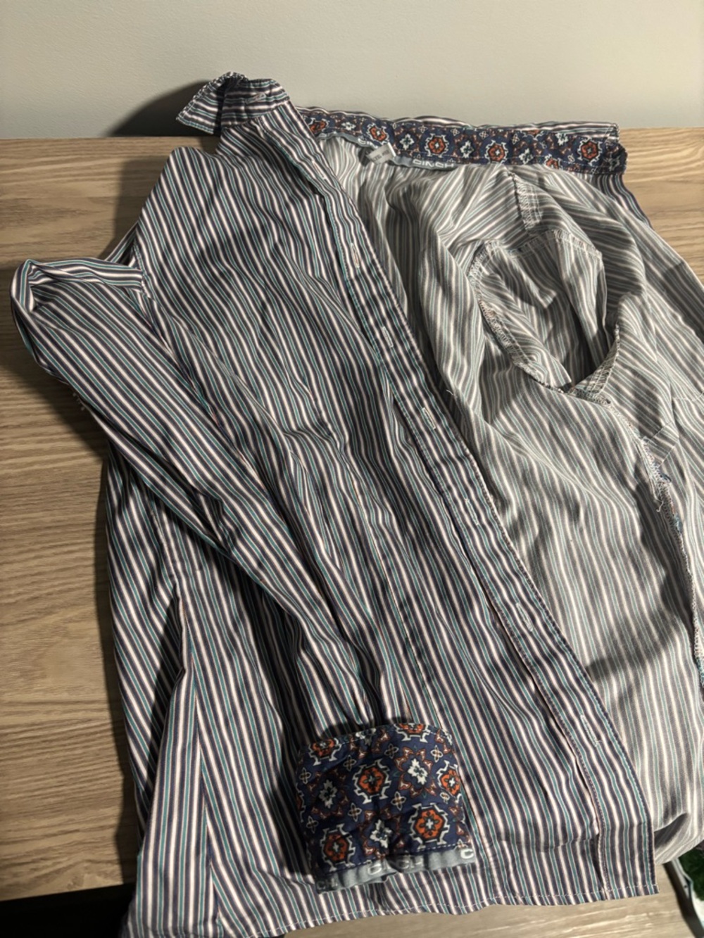 Cinch button up